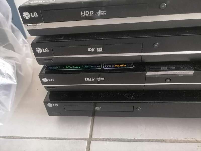 LOT OF LG DVD PLAYERS