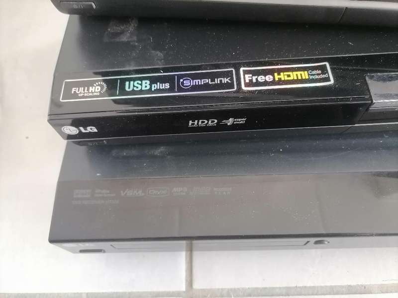 LOT OF LG DVD PLAYERS