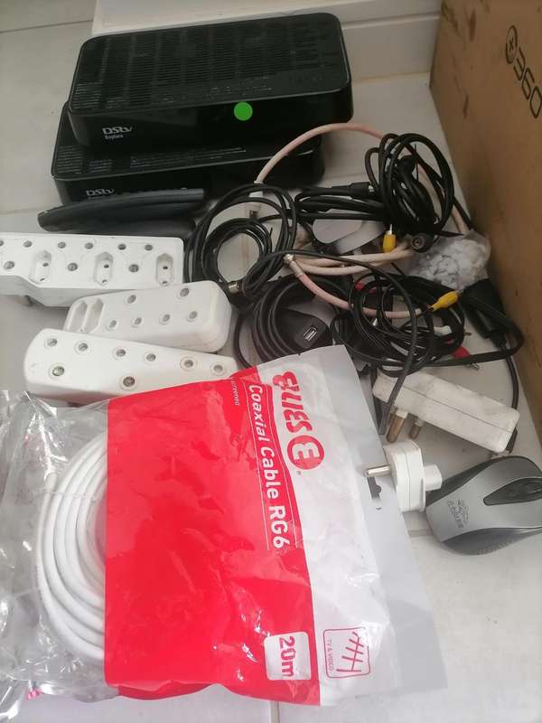 Bulk lot of electronics - one bid for the lot