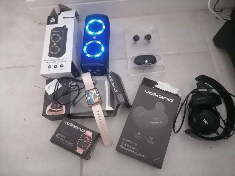 BULK LOT OF ELECTRONICS*ONE BID FOR THE LOT