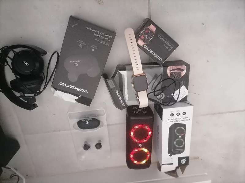 BULK LOT OF ELECTRONICS*ONE BID FOR THE LOT