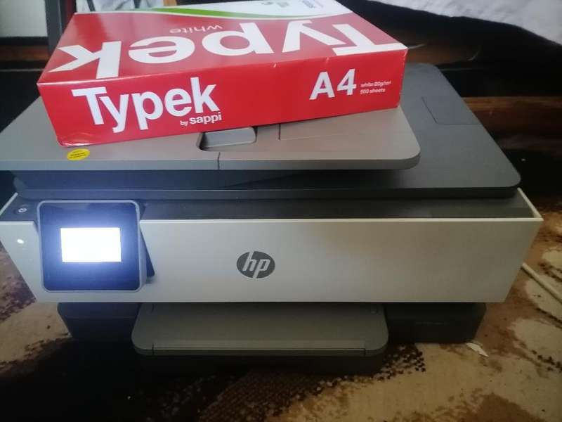 HP OfficeJet Pro 8013 All in One Printer with cartridges and 500 sheets paper