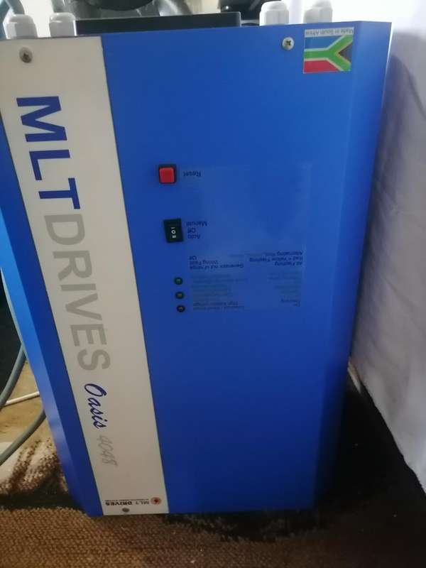 OASIS 8048 4KVA HYBRID  INVERTER SYSTEM