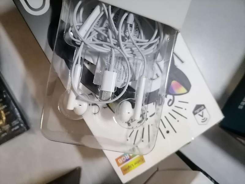 Bulk lot of untested electronics - one bid for the lot