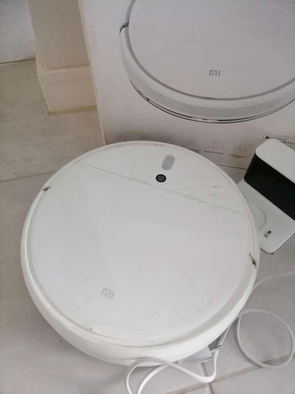 Xiaomi my robot vac in box*battery needs replacing*