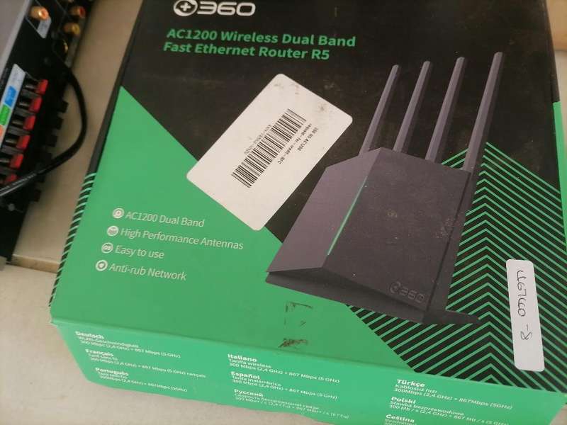 Jiageng 8800 mAh UPS with Cables+360 AC1200 DUAL BAND ROUTER*