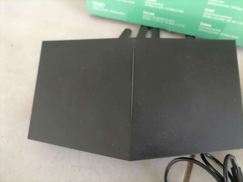 Jiageng 8800 mAh UPS with Cables+360 AC1200 DUAL BAND ROUTER*