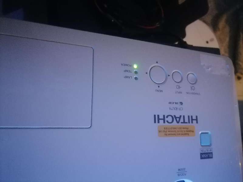 Hitachi CP-RX793lcd 2200 LUMENS Projector