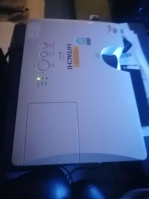 Hitachi CP-RX793lcd 2200 LUMENS Projector