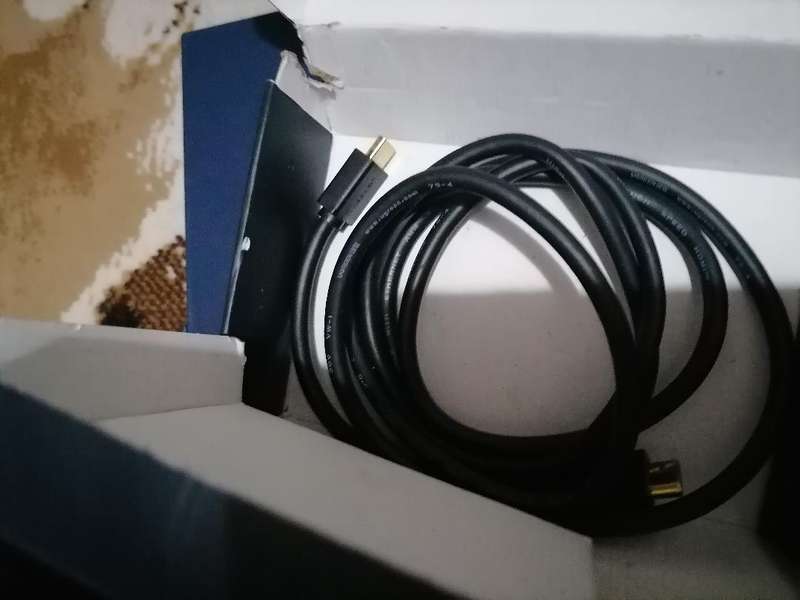 **LOT OF UNTESTED ELECTRONICS*ETHERNET SWITCH,HDD,UPS BATTERIES,SMART TV BOX*ONE BID FOR LOT*