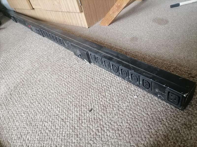 APC AP8953 PDU Rack