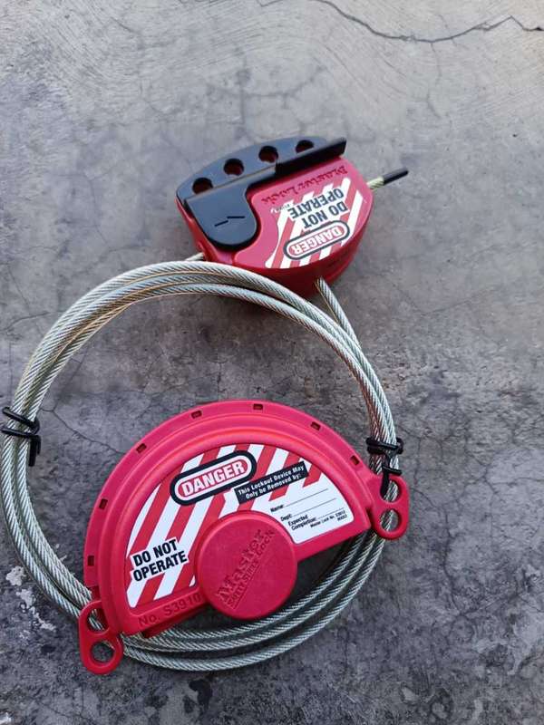 Cable lock set