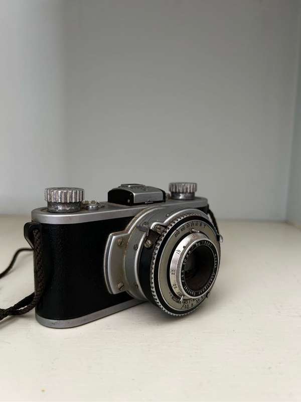Vintage Kodak 35 camera c. 1940s with anastigmatic 35mm, f/4.5 lens