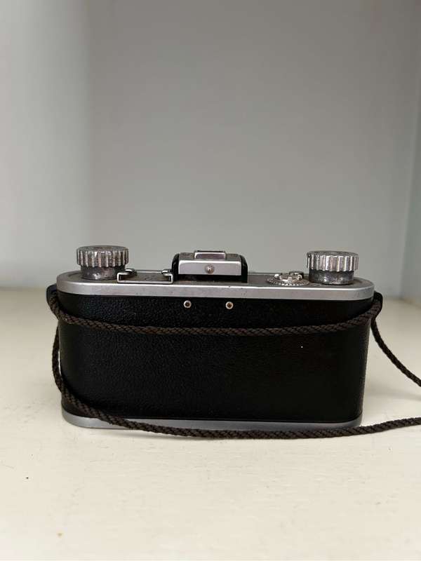 Vintage Kodak 35 camera c. 1940s with anastigmatic 35mm, f/4.5 lens