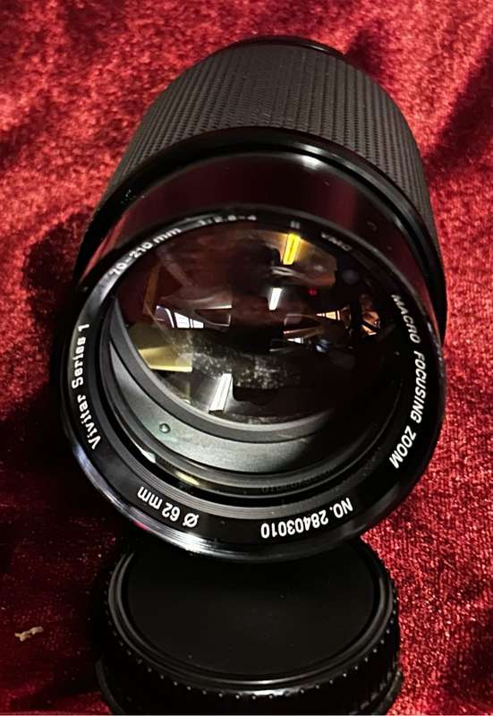 Vivitar Series 1, 62mm 70-210mm 1:2.8-4 VMC Macro Focusing Zoom