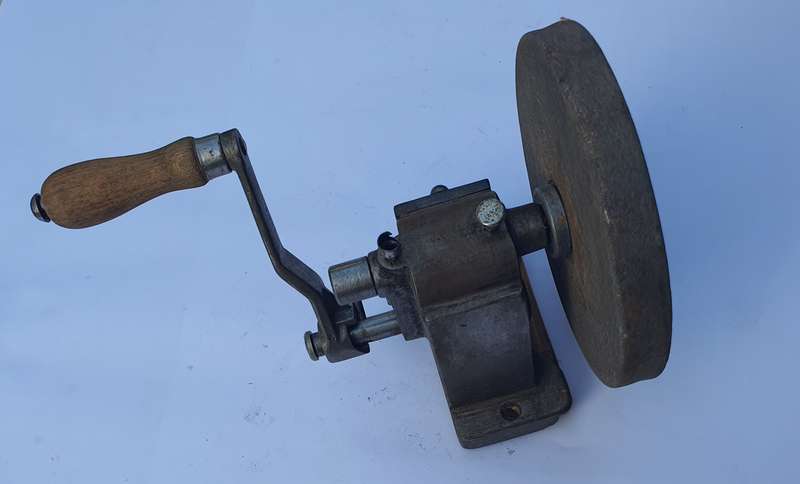 Vintage Hand Crank Grinder - Excellent Condition