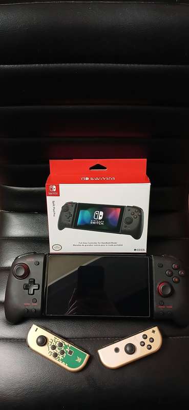 Nintendo Switch OLED Zelda: Tears of the Kingdom Edition