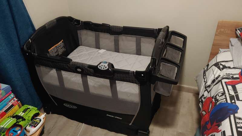 Graco Pack n Play Rock n Grow Playard Camp Cot Baby Bed