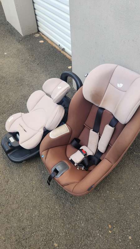 Joie i-Anchor Advance i-Size car seat + Joie i-Base Advance i-Size ISOFIX car seat base