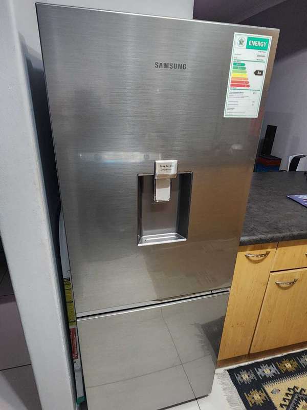 Samsung Fridge Bottom Freezer A+ (Inverter Tech), Silver 253L (RB27N4160S8/RBN27N4160S8)