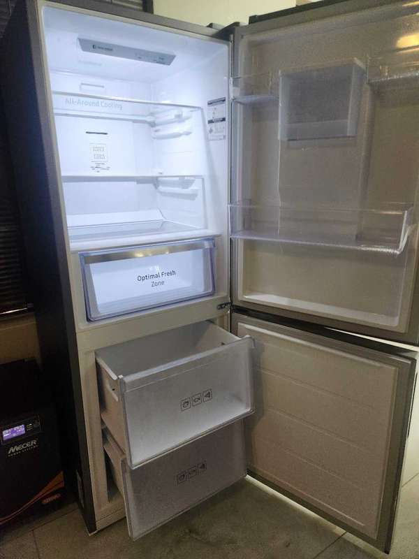 Samsung Fridge Bottom Freezer A+ (Inverter Tech), Silver 253L (RB27N4160S8/RBN27N4160S8)