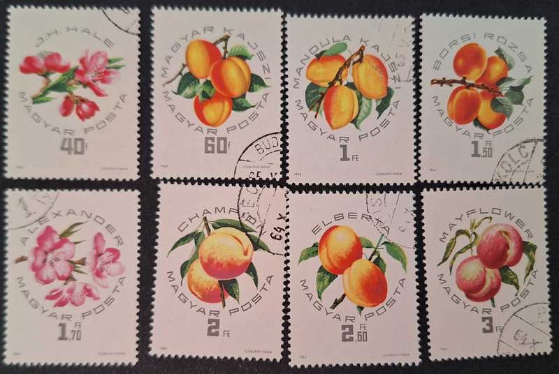 Hungary 1964 Peaches & Apricots Set of 8 Used Hinged stamps