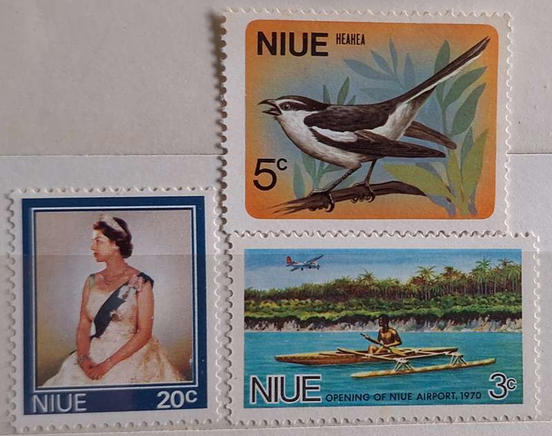 Niue Mixed Lot of 3 Mint stamps