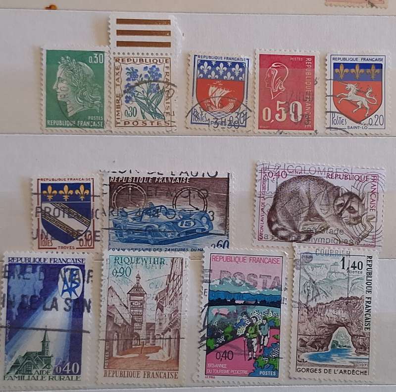 France Mixed Lot of 12 Used stamps