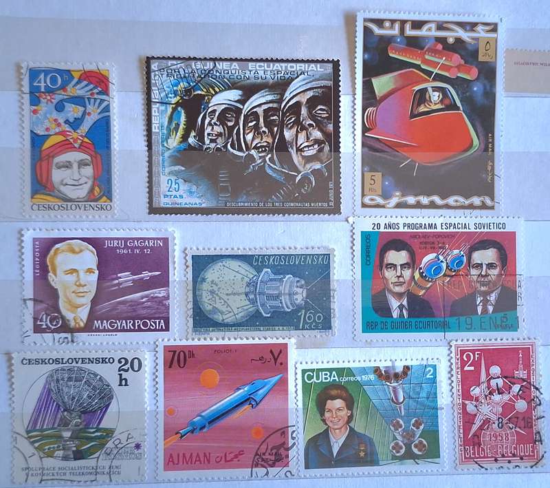 Mixed Lot of 10 Used stamps Theme: Space