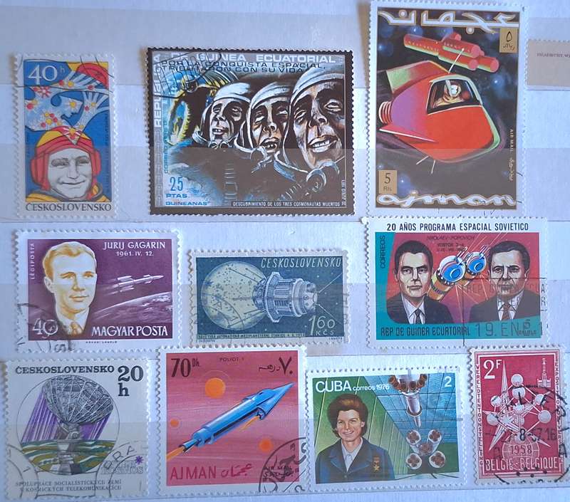 Mixed Lot of 10 Used stamps Theme: Space