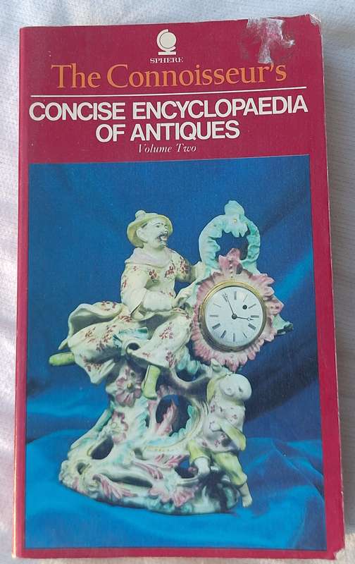 The Connoisseur's Concise Encyclopaedia of Antiques Vol II by Dennis Thomas Paperback