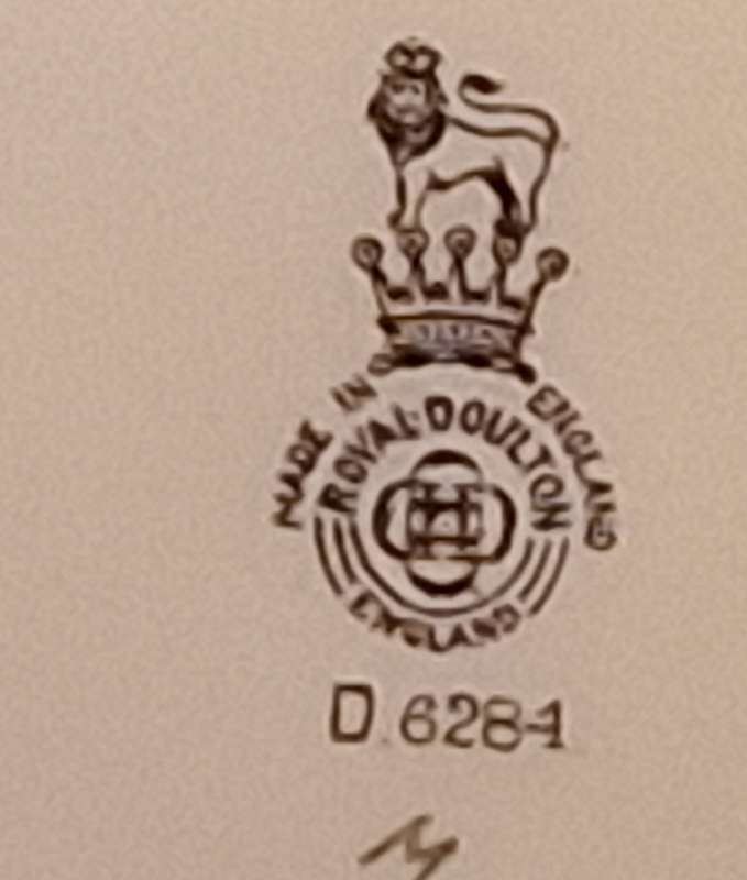 Royal Doulton England Professional Series D6284 The Squire