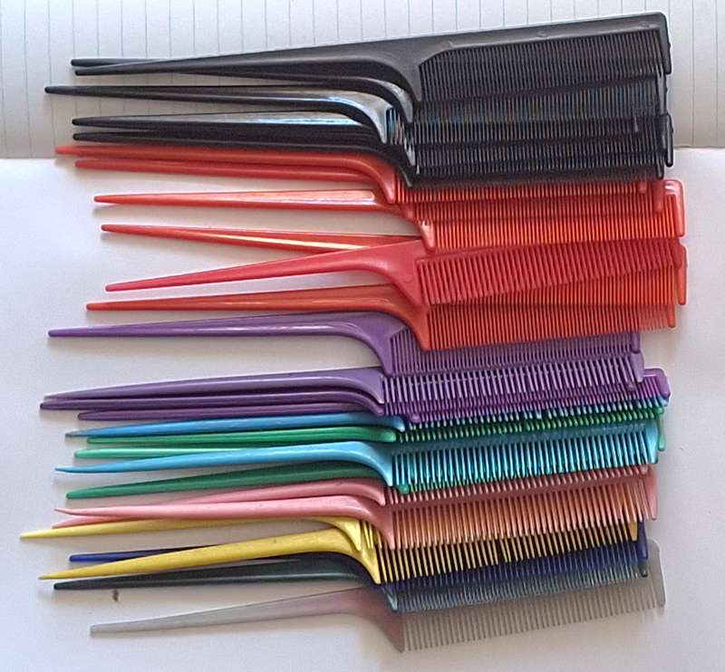 Plastic Tail Combs Mixed Colours Lot of 25