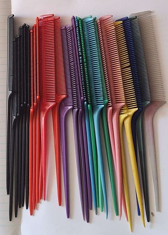 Plastic Tail Combs Mixed Colours Lot of 25