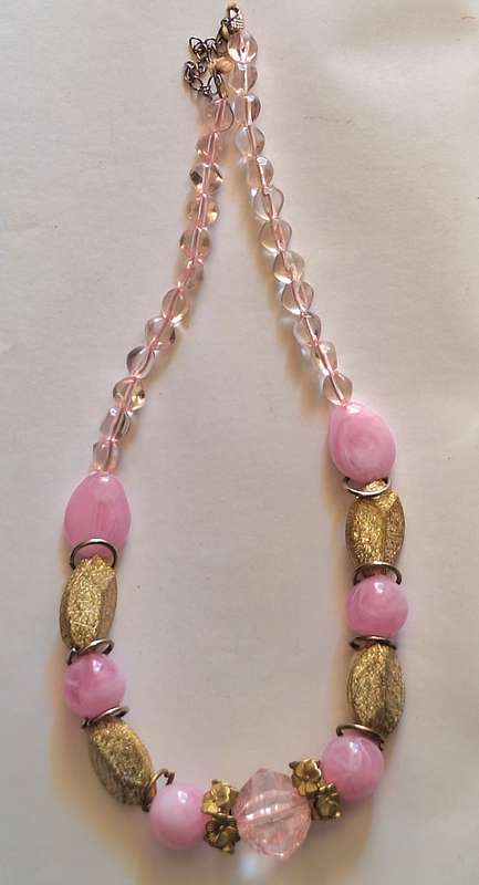 Costume Jewellery Vintage Bead Necklace Pink and Gold colour