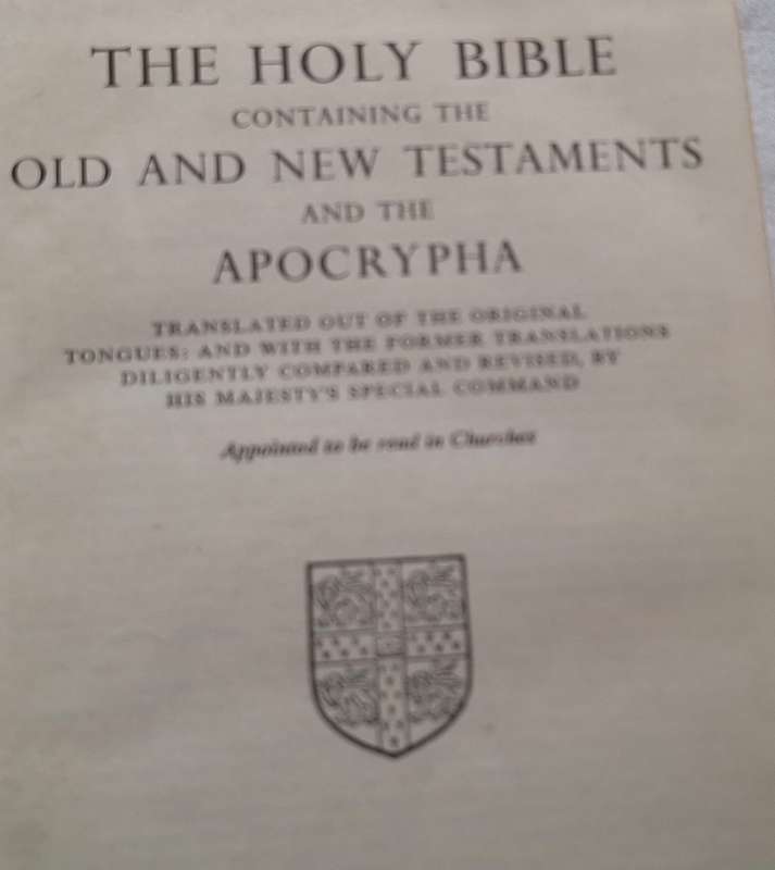 The Holy Bible Containing the Old and New Testaments and the Apocrypha Hardcover