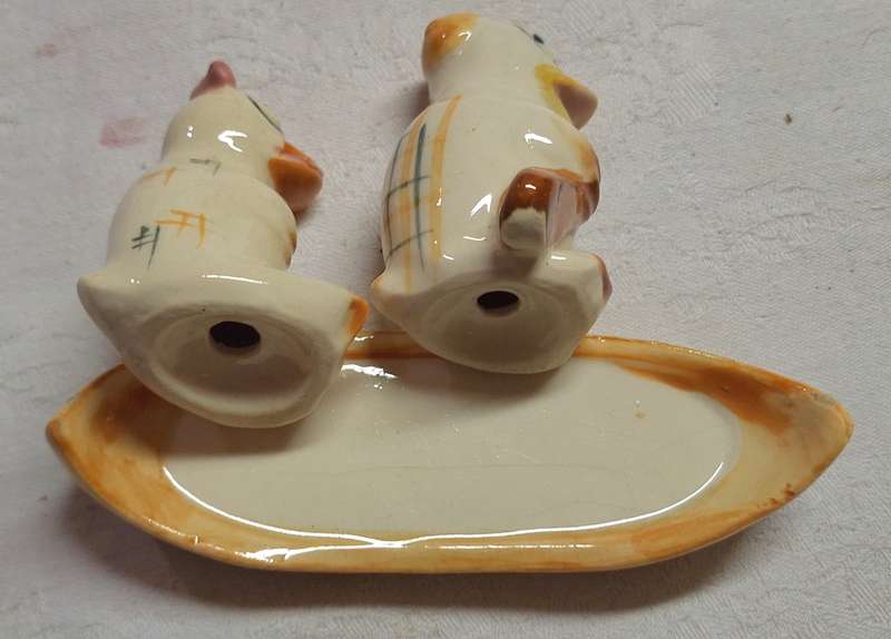 Vintage Vertex Gold Castle Salt and Pepper Ducks in Rowing Boat