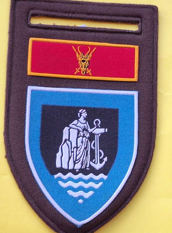 SADF Cape Corp Service Battalion tupperware flash with Chief of the Army Command Badge
