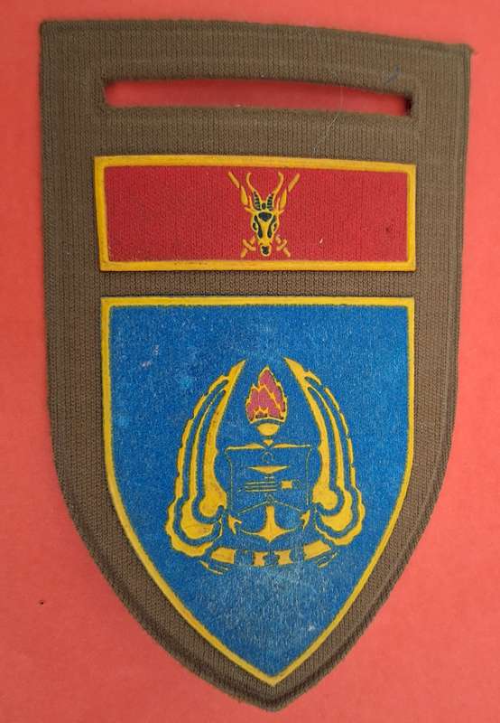 SADF Gymnasium tupperware flash with Chief of the Army Command Badge