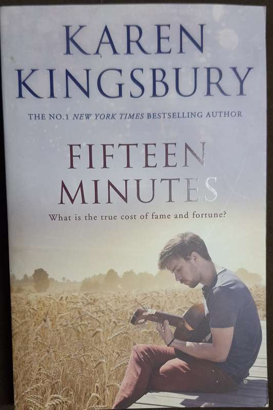 Fifteen Minutes by Karen Kingsbury Paperback