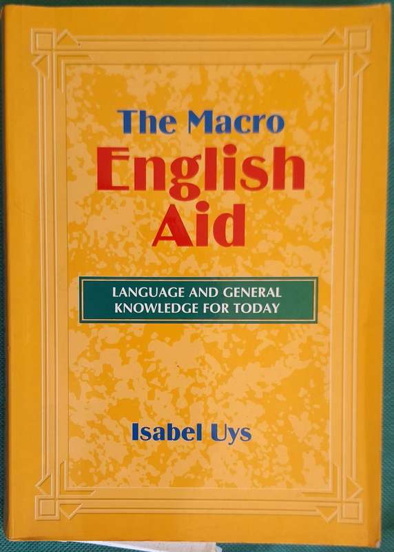 The Macro English Aid by Isabel Uys Paperback
