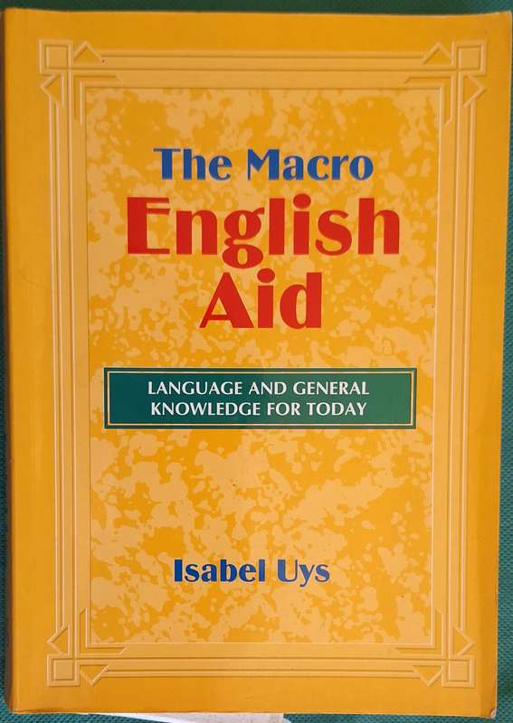 The Macro English Aid by Isabel Uys Paperback