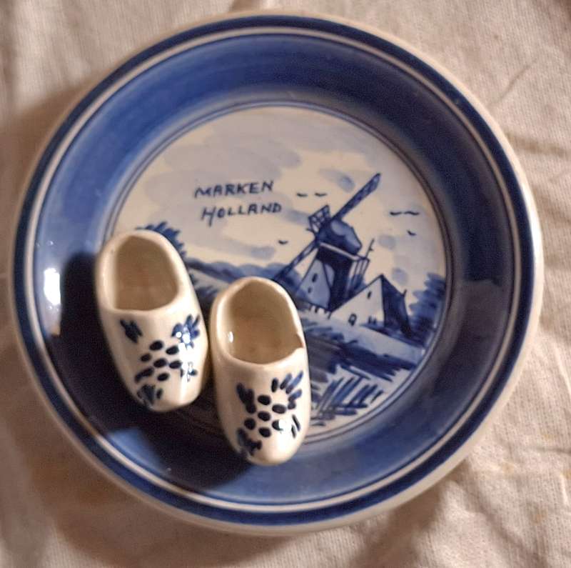 Delft Pin Tray