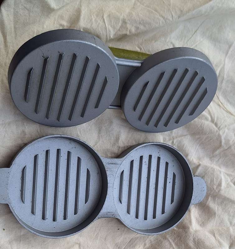 Double Burger Patty Press Aluminium Alloy with Wooden handle