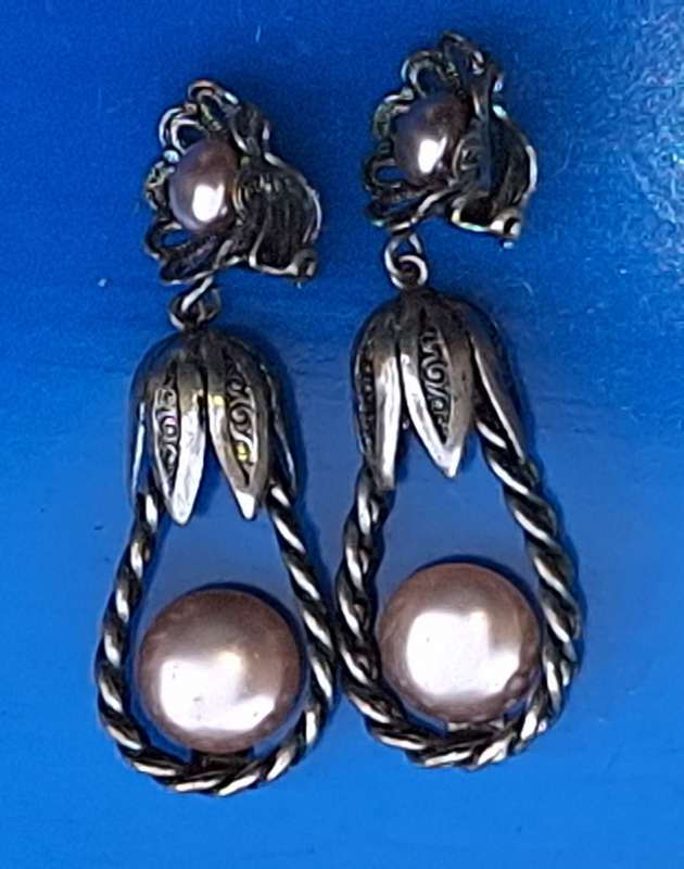 Clip-on Earings