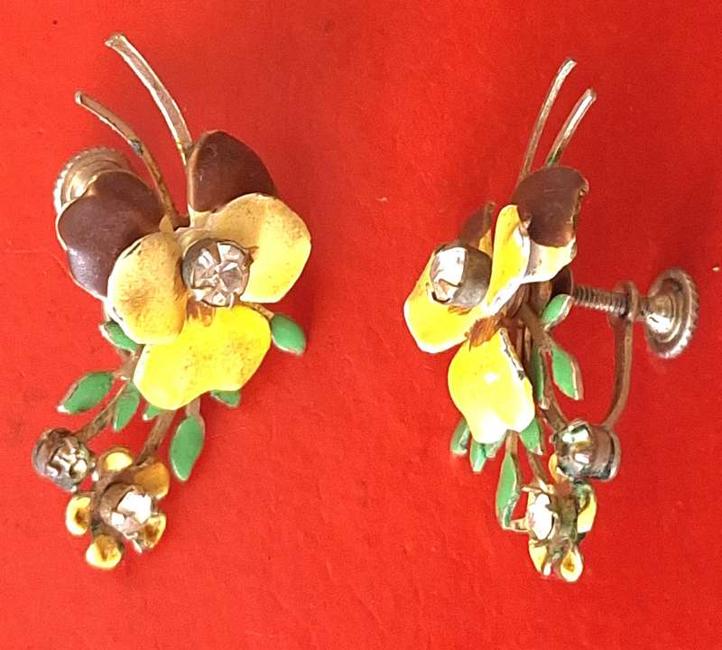 Flowers Screw-On type Earings