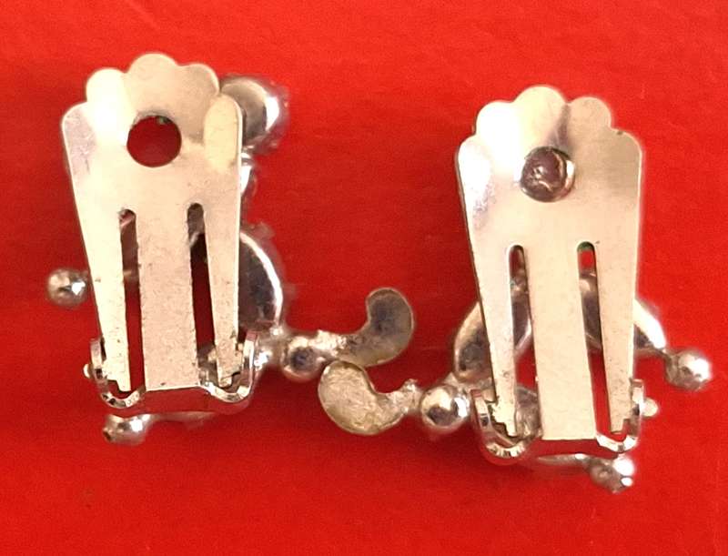 Clip-on Dog earings