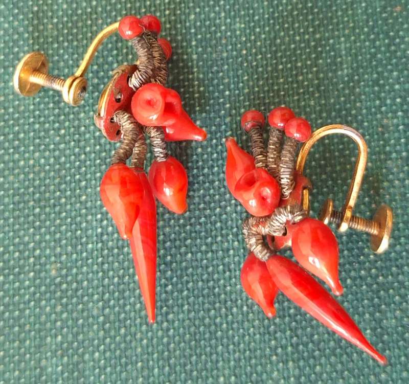 Red Screw-on Earings
