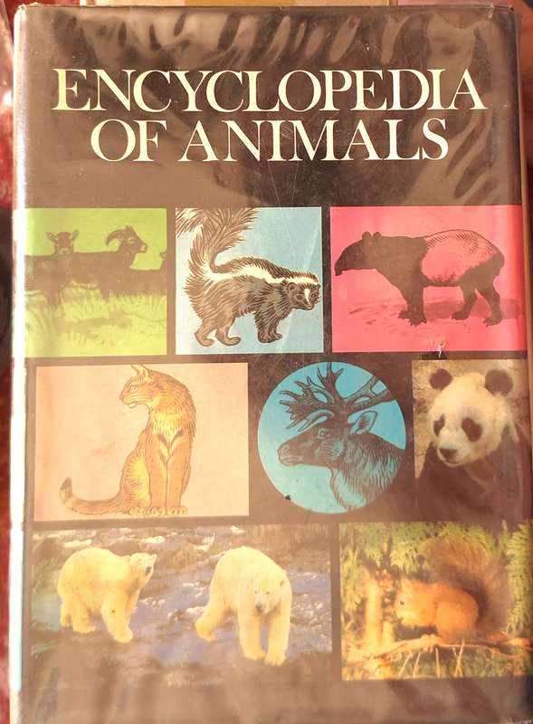 Encyclopedia of Animals by Dr Jan Hanzak, Dr Zdenek Veselovsky and David Stephen Hardcover