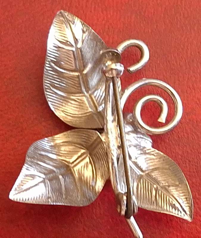 Vintage Metal Leaf Brooch